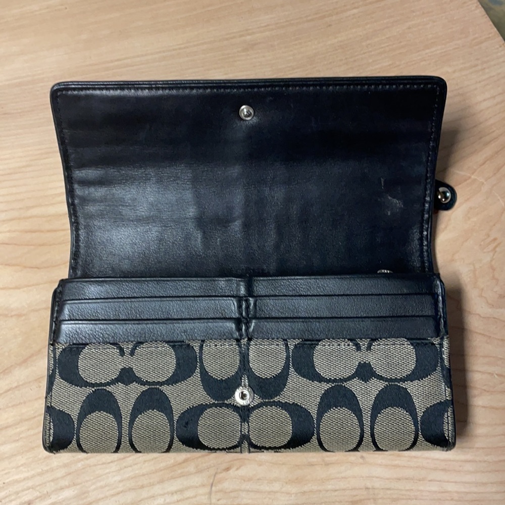 Coach Wallet - Picture 3 of 4